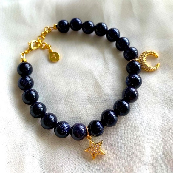 Blue Sandstone Gemstone Charm Bracelet - Picture 3 of 7